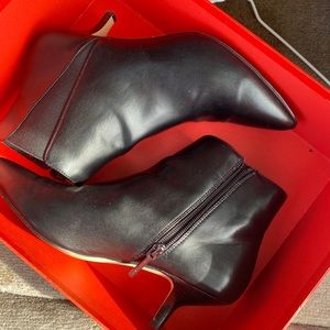 Lightly worn women’s boots